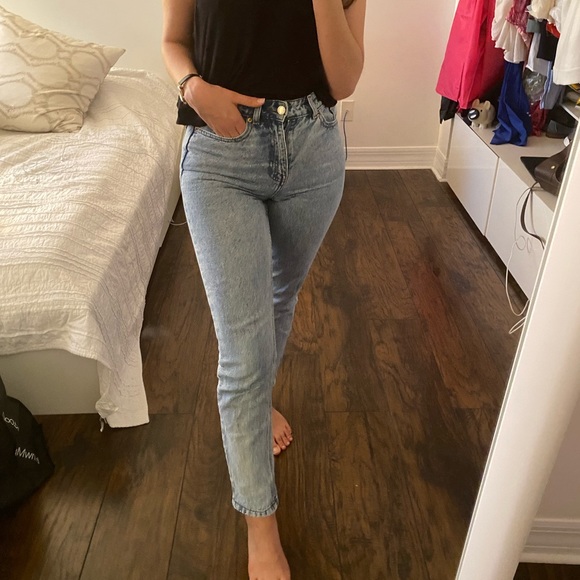 Light Wash High Rise Jeans - Picture 1 of 7